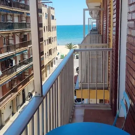 Lovely Three-Bedroom Apartment In Puerto De Sagunt Exterior photo