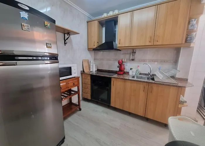 Lovely Three-Bedroom Apartment In Puerto De Sagunt