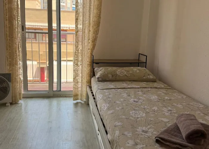 Lovely Three-Bedroom Apartment In Puerto De Sagunt