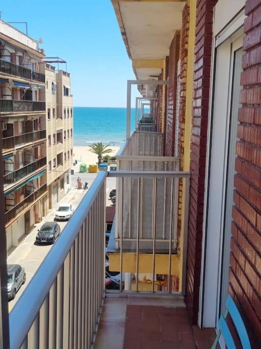 Apartment Lovely Three-bedroom In Puerto De Sagunt *